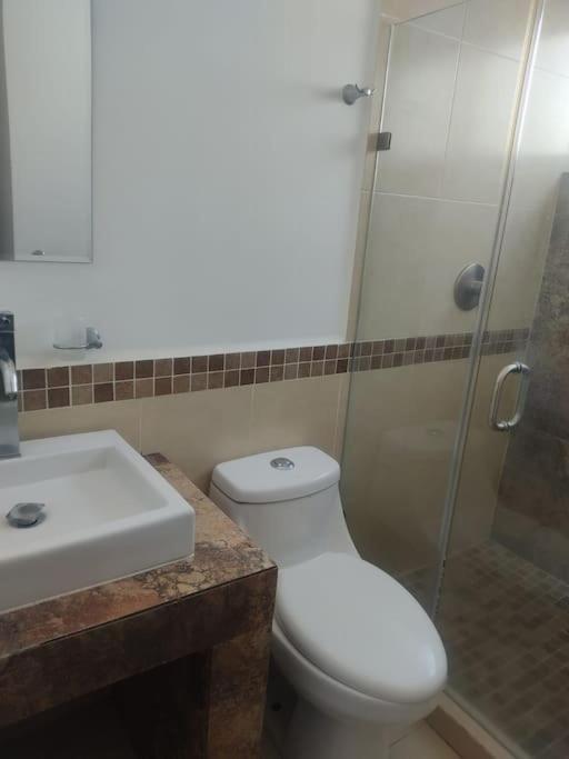 فيلا Laurel de Lagunillasفي Casa Fracc El Cielo Residencial Con Acceso A Casa Club المظهر الخارجي الصورة
