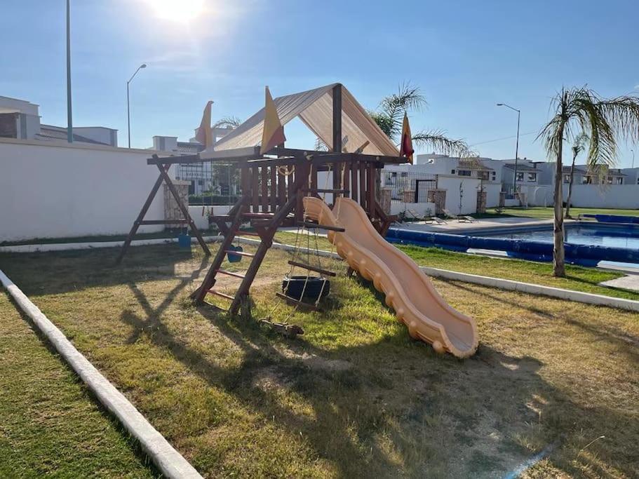 فيلا Laurel de Lagunillasفي Casa Fracc El Cielo Residencial Con Acceso A Casa Club المظهر الخارجي الصورة